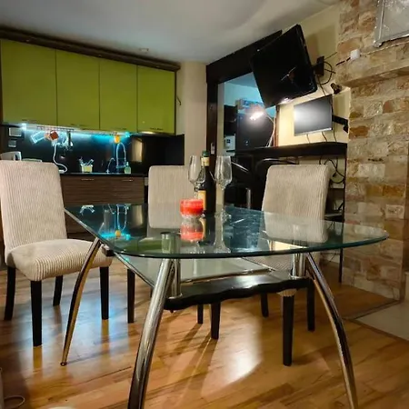 One Bedroom Flat With Sauna *