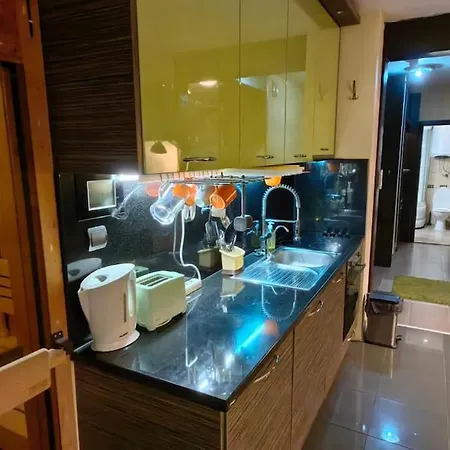 One Bedroom Flat With Sauna Apartamento *